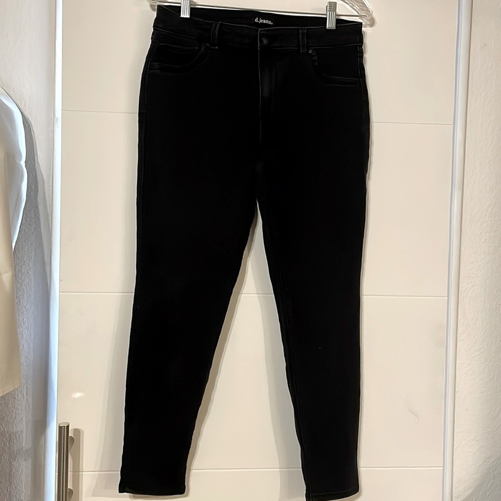 d. jeans Women’s Black Chic & Stylish Skinny Jeans, size 14 EUC